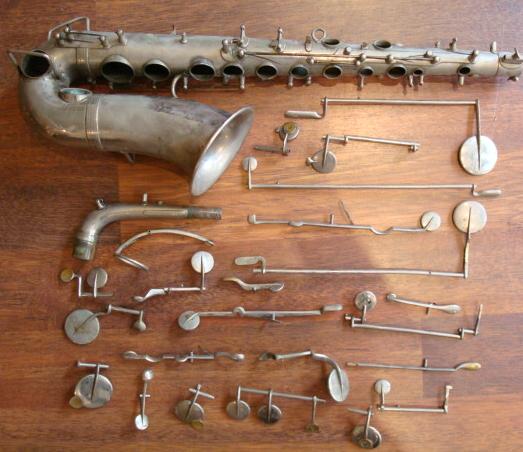 Ophicl�ide Atelier r�paration instruments � vents - Restauration quatuor saxophone Evette � Schaeffer