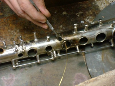 Ophicl�ide Atelier r�paration instruments � vents - Restauration quatuor saxophone Evette � Schaeffer