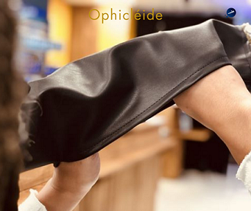 Voir  Capes�de�pluie�pour�instruments��vent