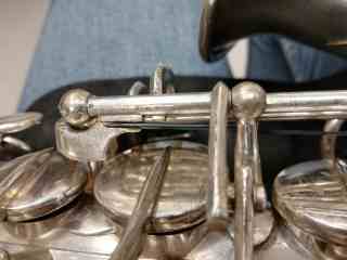 Voir  R�paration�d�une�boule�sur�un�Saxophone�Alto