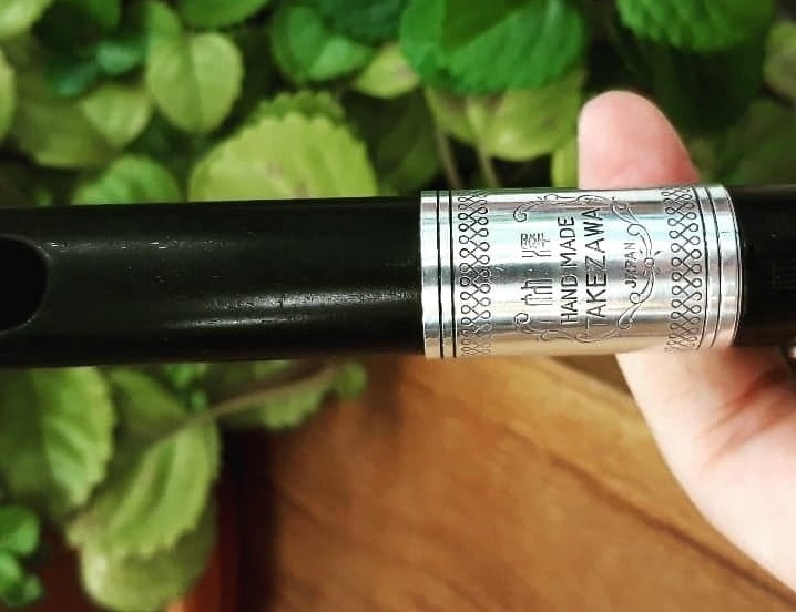 Voir  R�paration�d�une�chemin�e�de�piccolo�TAKEZAWA