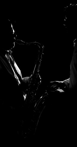 R�p�tition ouverte au public du duo Your Lounge's Soul, au showroom de l'Ophicl�ide, magasin de musique � Mulhouse